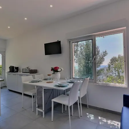 Des Fontenelles Apartment